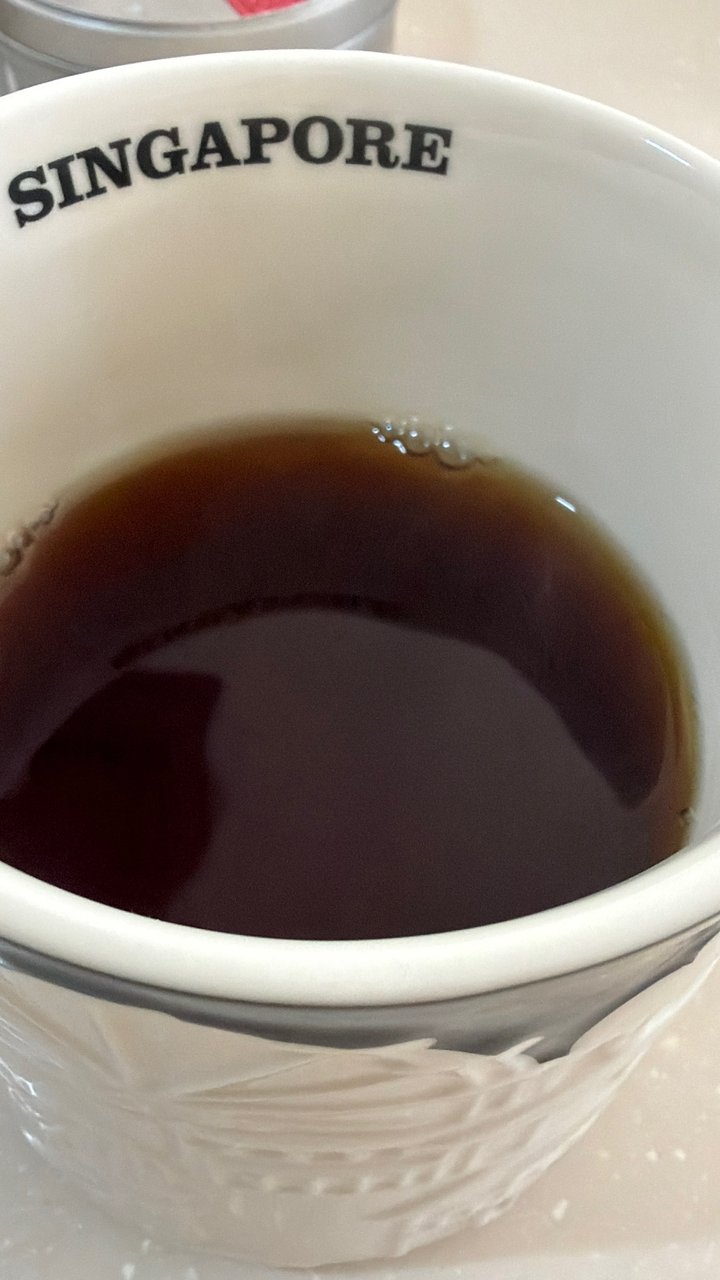マグに注いだバシャコーヒー